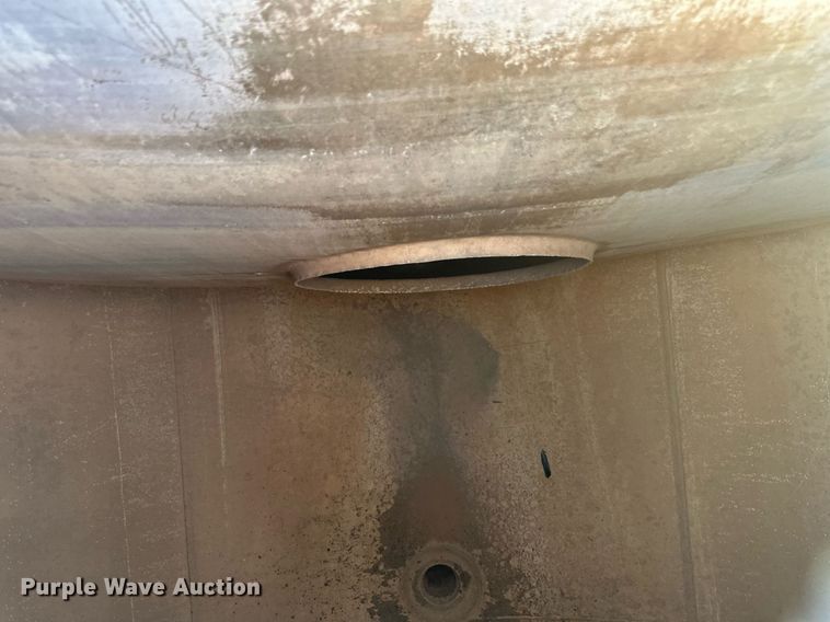 image for item EB2725 1957 Fruehauf tank trailer