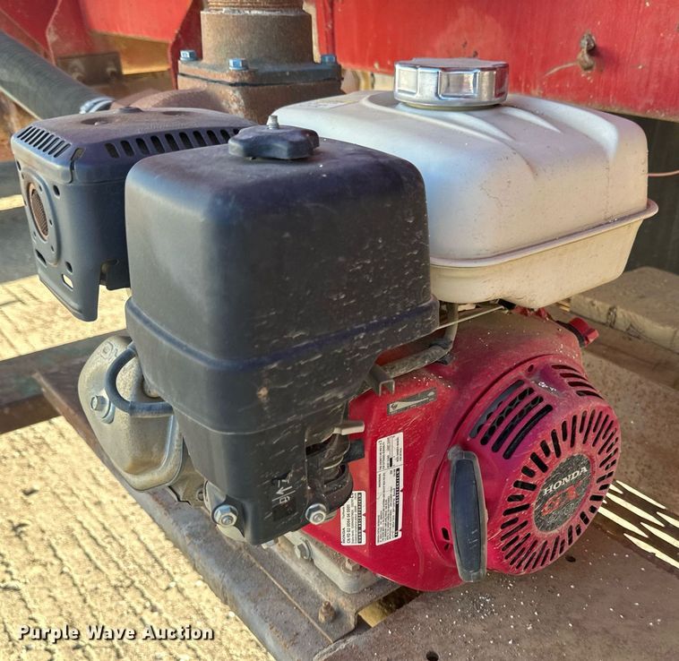 image for item EB2725 1957 Fruehauf tank trailer