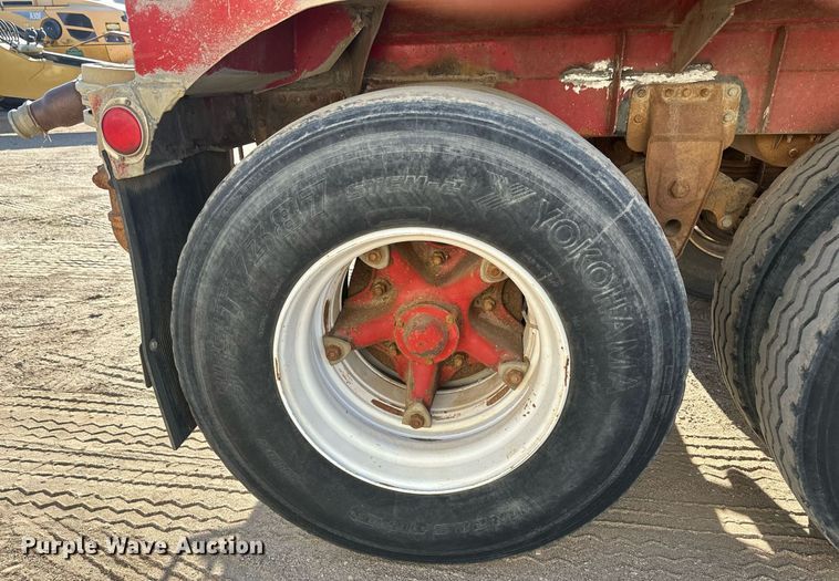 image for item EB2725 1957 Fruehauf tank trailer