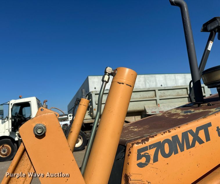 image for item EB2735 2007 Case 570MXT landscape tractor