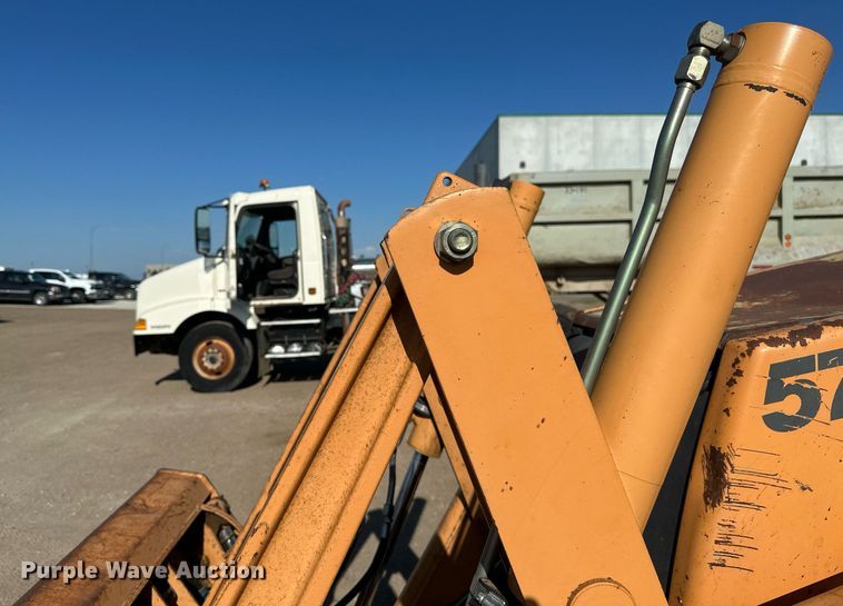 image for item EB2735 2007 Case 570MXT landscape tractor