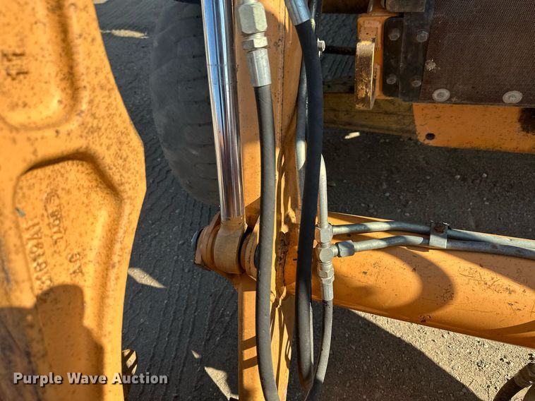 image for item EB2735 2007 Case 570MXT landscape tractor