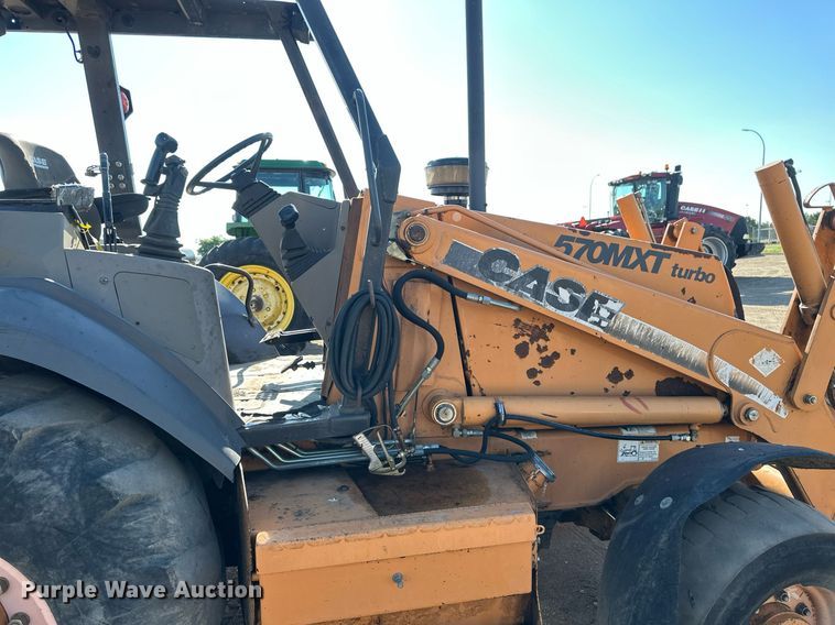 image for item EB2735 2007 Case 570MXT landscape tractor
