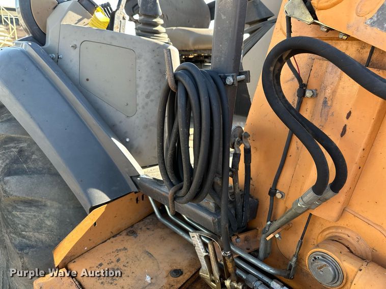 image for item EB2735 2007 Case 570MXT landscape tractor