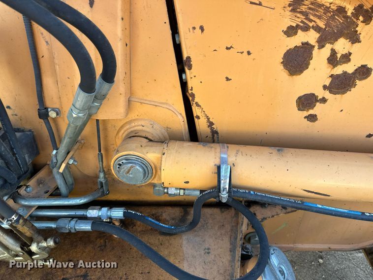 image for item EB2735 2007 Case 570MXT landscape tractor