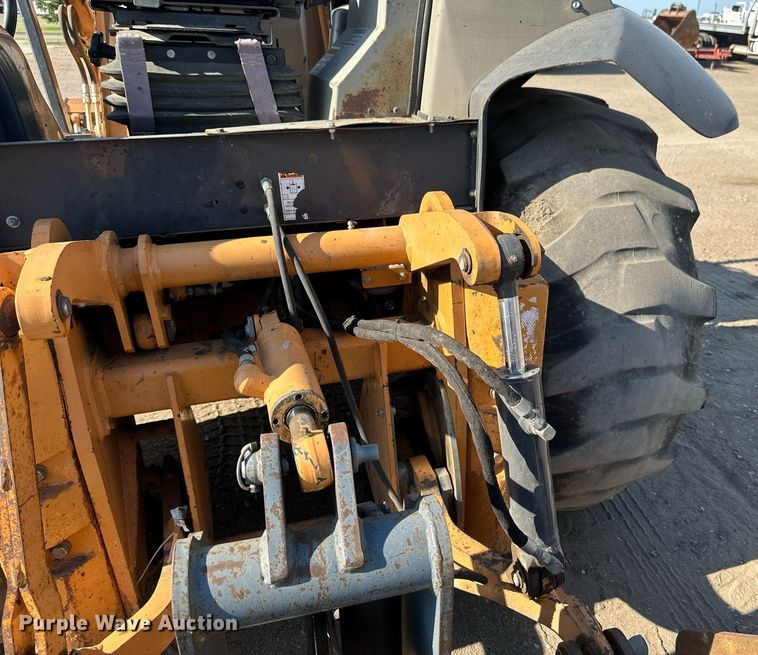 image for item EB2735 2007 Case 570MXT landscape tractor