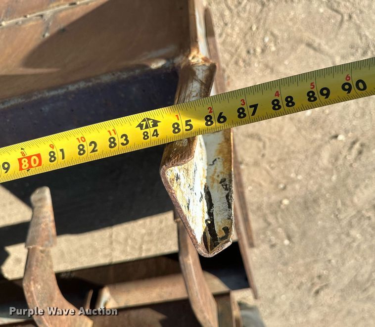 image for item EB2735 2007 Case 570MXT landscape tractor