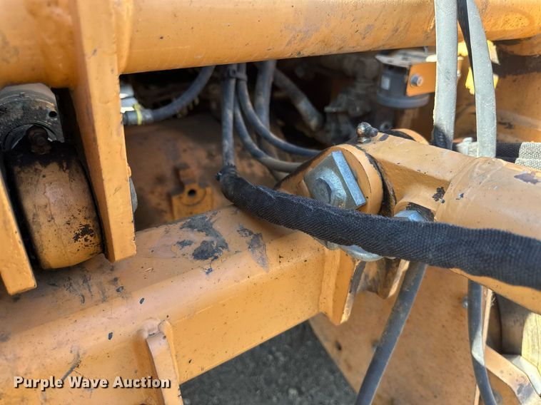 image for item EB2735 2007 Case 570MXT landscape tractor