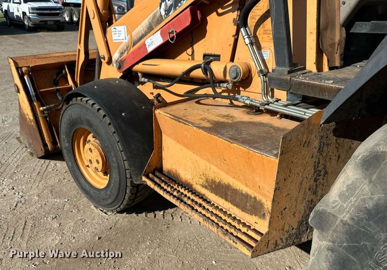 image for item EB2735 2007 Case 570MXT landscape tractor