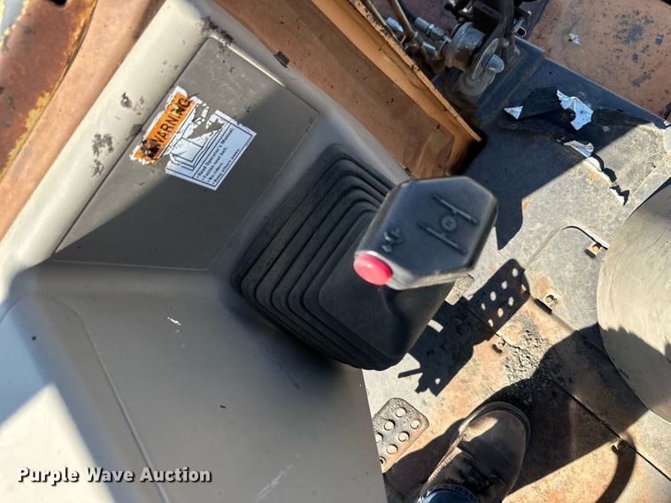 image for item EB2735 2007 Case 570MXT landscape tractor