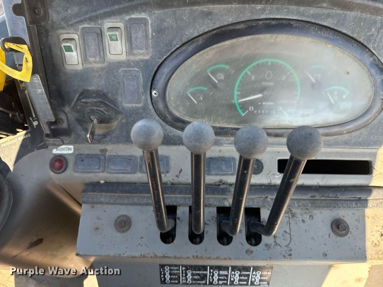 image for item EB2735 2007 Case 570MXT landscape tractor