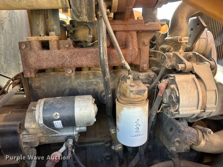 image for item EB2735 2007 Case 570MXT landscape tractor