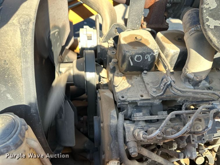 image for item EB2735 2007 Case 570MXT landscape tractor