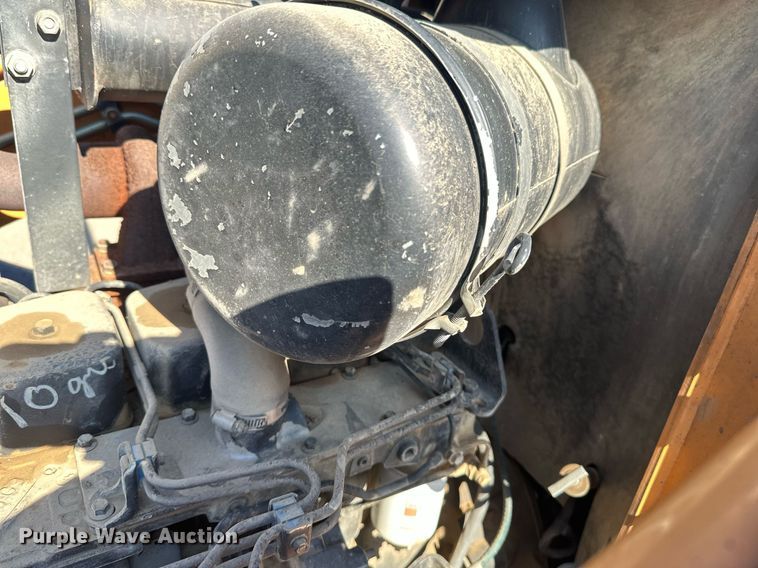 image for item EB2735 2007 Case 570MXT landscape tractor