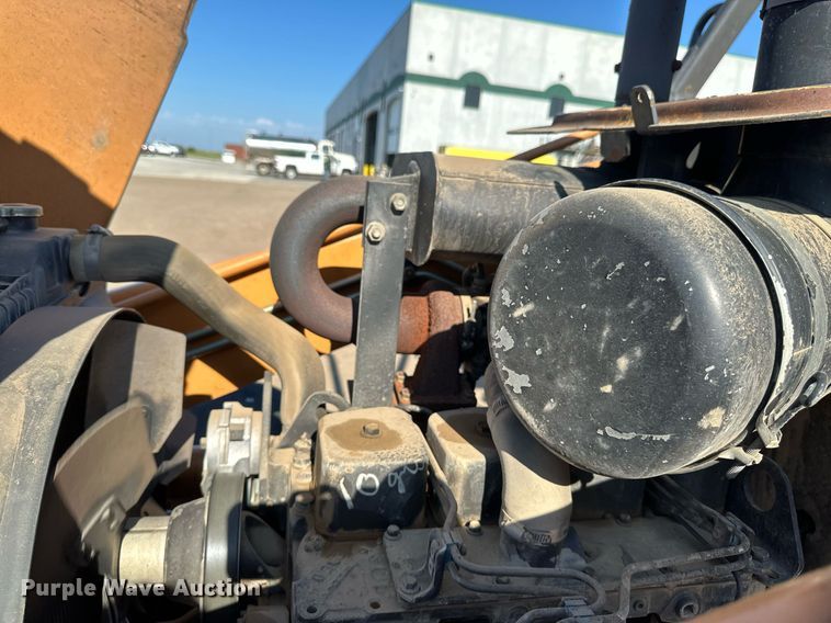 image for item EB2735 2007 Case 570MXT landscape tractor