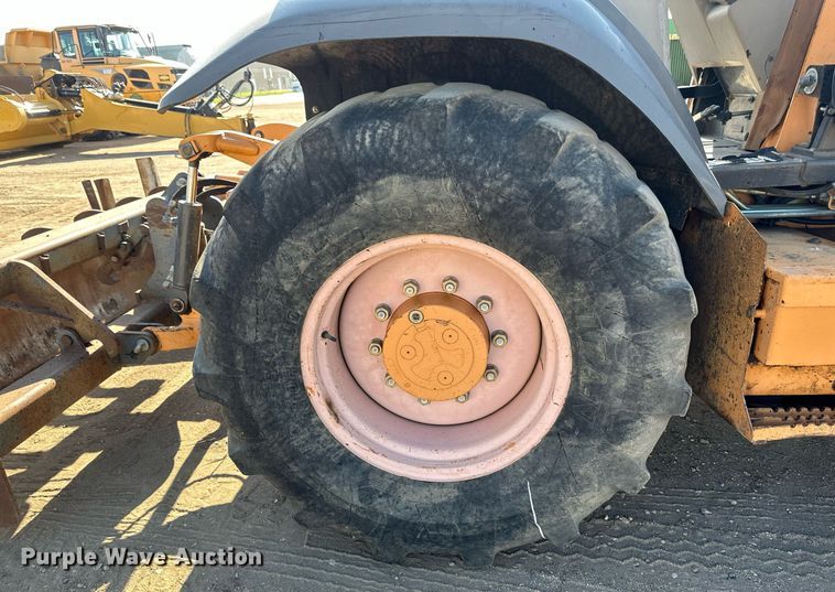 image for item EB2735 2007 Case 570MXT landscape tractor