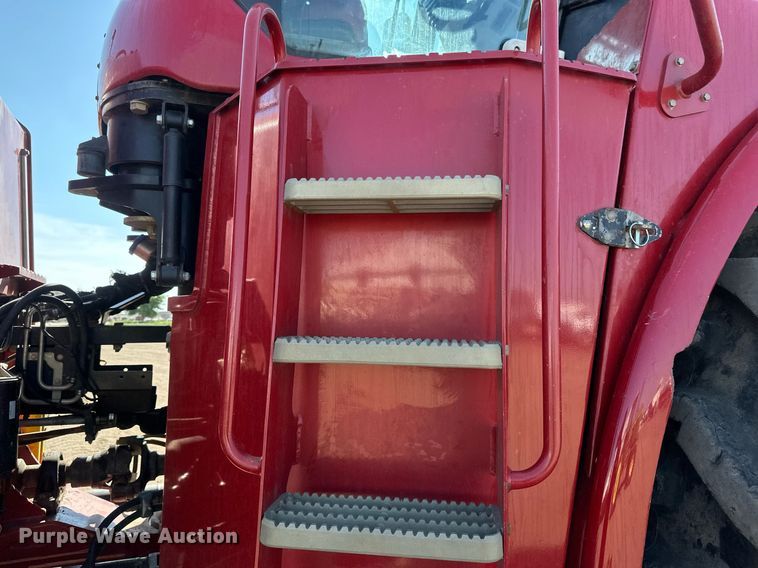 image for item EB2737 2013 Case IH Steiger 550HD Scraper Series 4WD tractor