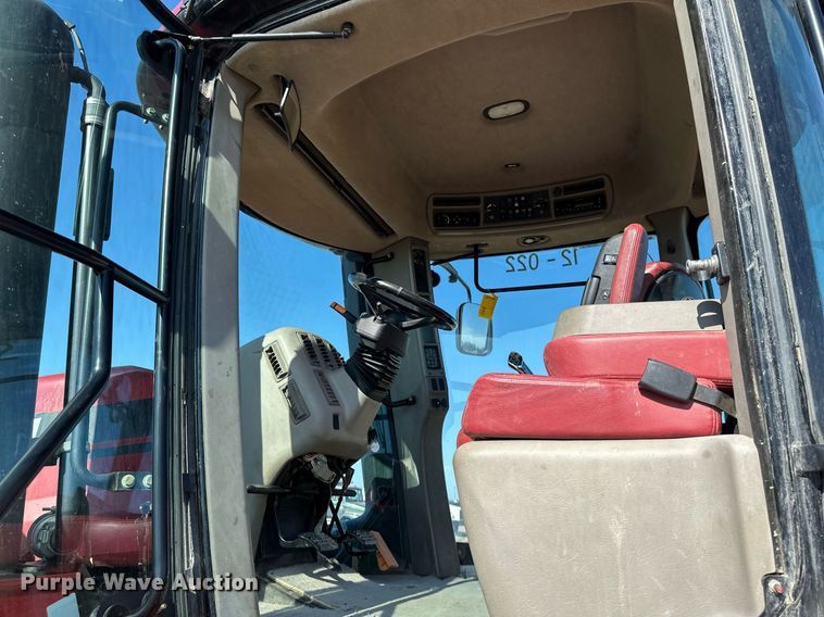 image for item EB2737 2013 Case IH Steiger 550HD Scraper Series 4WD tractor