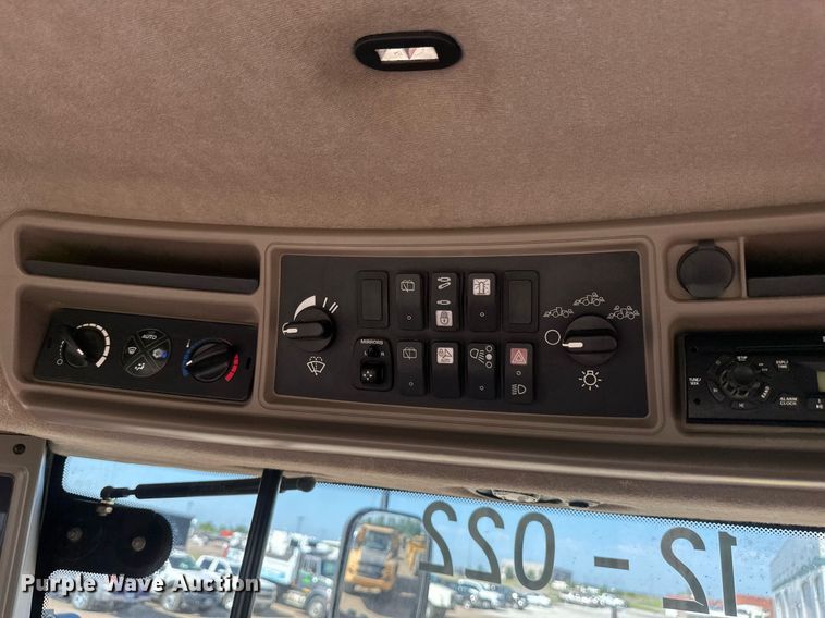 image for item EB2737 2013 Case IH Steiger 550HD Scraper Series 4WD tractor