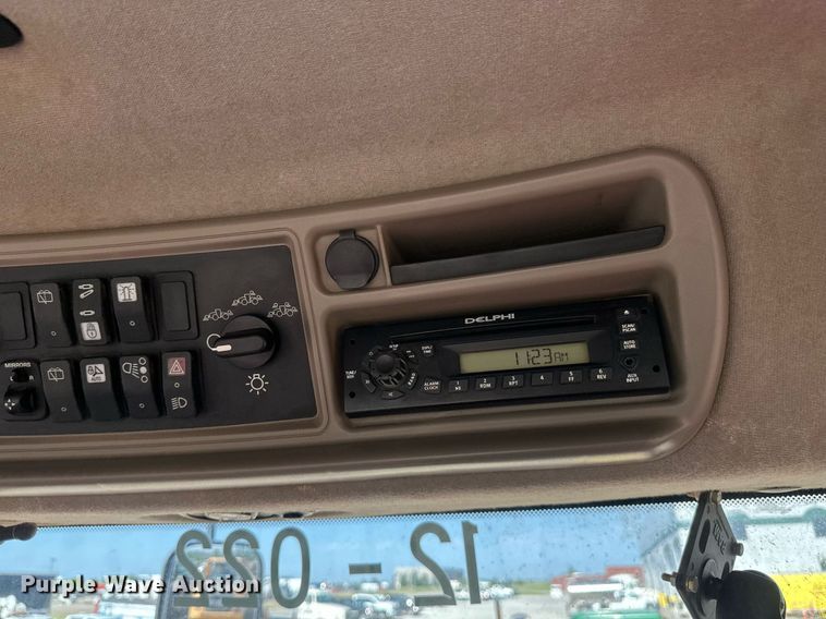 image for item EB2737 2013 Case IH Steiger 550HD Scraper Series 4WD tractor