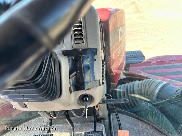 image for item EB2737 2013 Case IH Steiger 550HD Scraper Series 4WD tractor