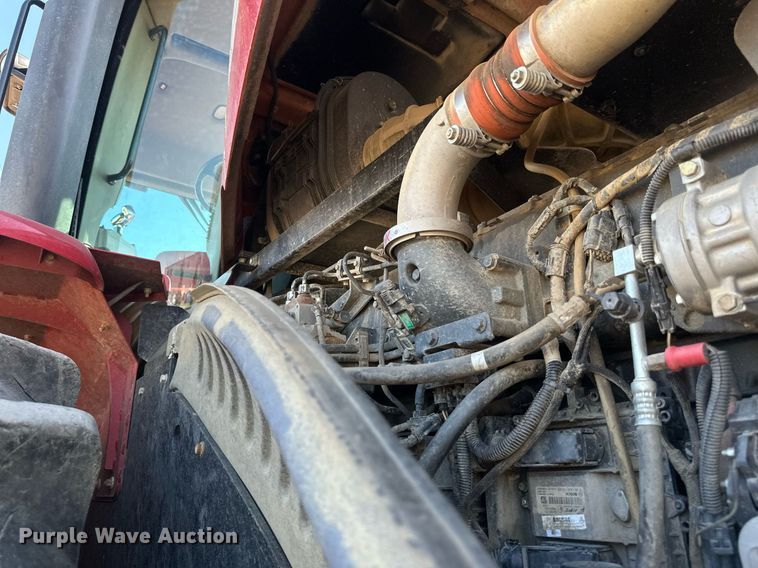 image for item EB2737 2013 Case IH Steiger 550HD Scraper Series 4WD tractor