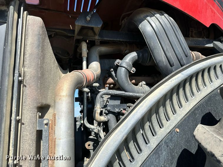 image for item EB2737 2013 Case IH Steiger 550HD Scraper Series 4WD tractor