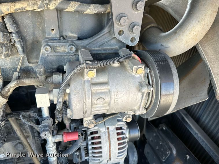 image for item EB2737 2013 Case IH Steiger 550HD Scraper Series 4WD tractor