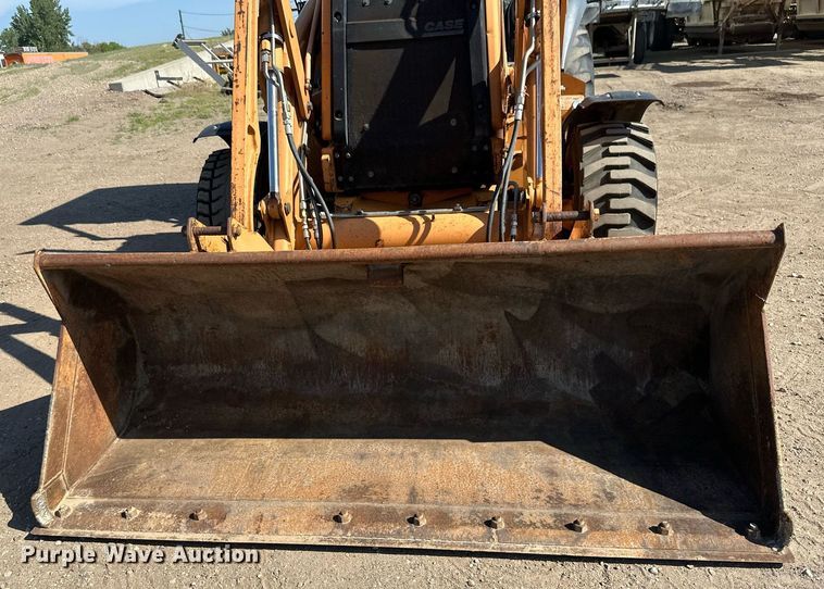 image for item EB2738 2005 Case 570MXT Turbo landscape tractor