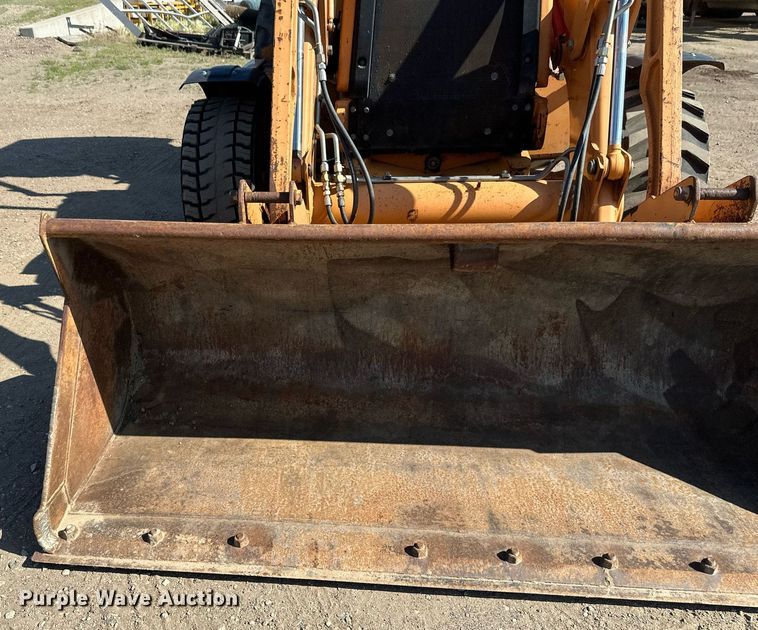 image for item EB2738 2005 Case 570MXT Turbo landscape tractor