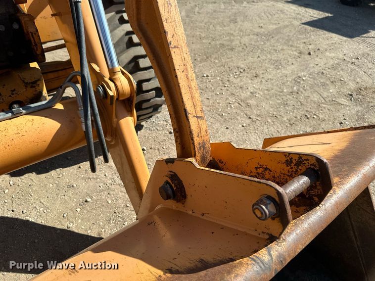 image for item EB2738 2005 Case 570MXT Turbo landscape tractor