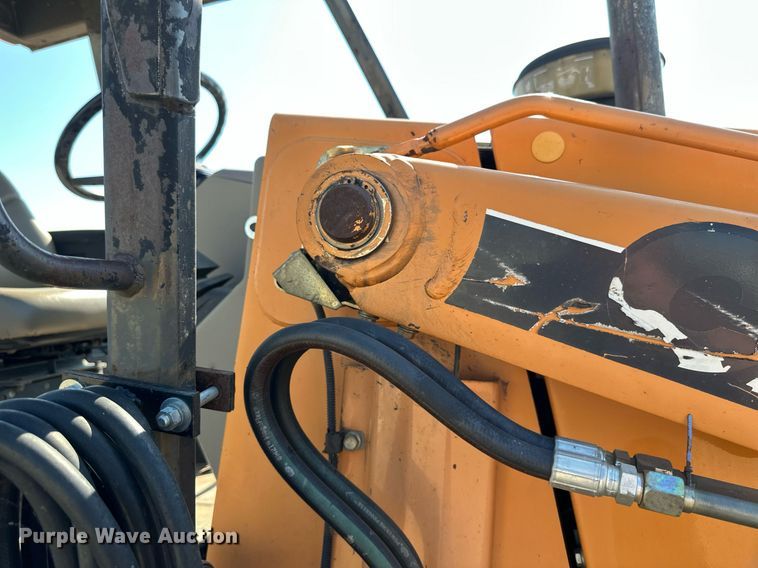 image for item EB2738 2005 Case 570MXT Turbo landscape tractor