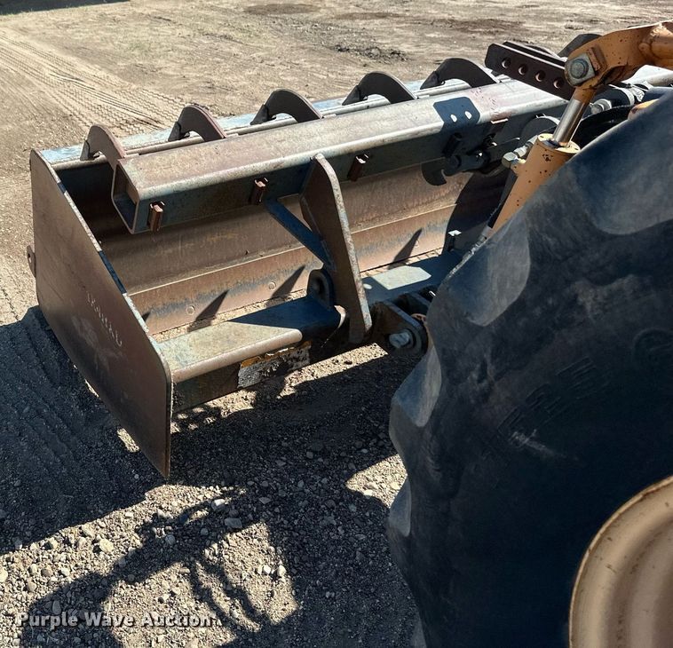 image for item EB2738 2005 Case 570MXT Turbo landscape tractor