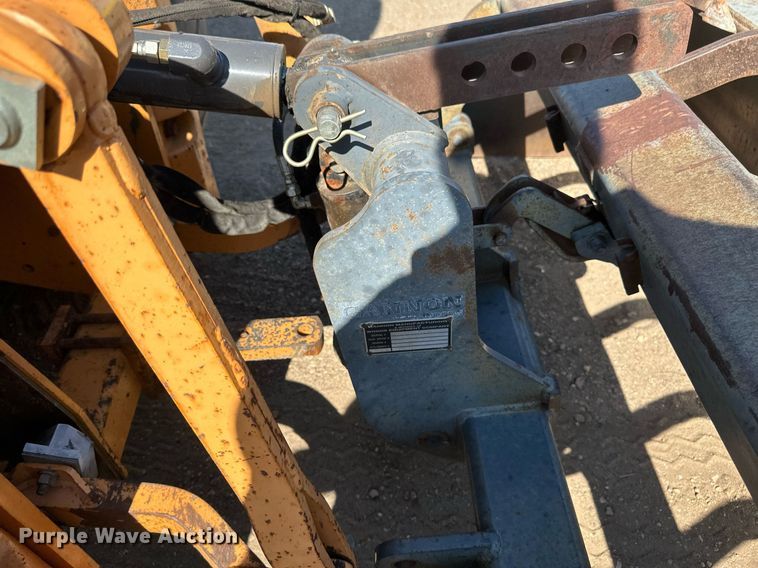 image for item EB2738 2005 Case 570MXT Turbo landscape tractor