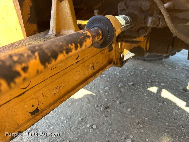 image for item EB2738 2005 Case 570MXT Turbo landscape tractor