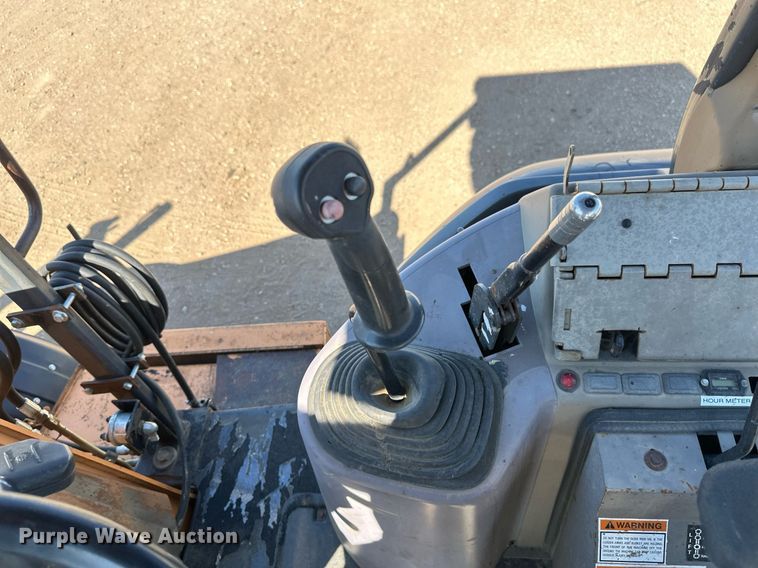 image for item EB2738 2005 Case 570MXT Turbo landscape tractor