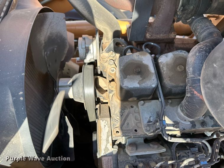 image for item EB2738 2005 Case 570MXT Turbo landscape tractor