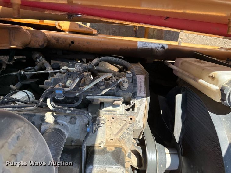 image for item EB2738 2005 Case 570MXT Turbo landscape tractor