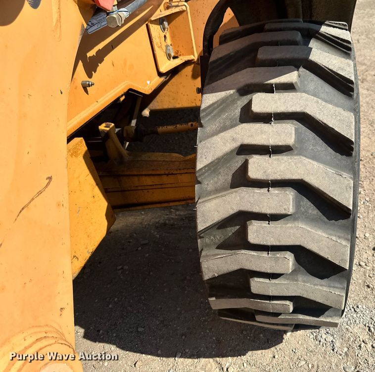 image for item EB2738 2005 Case 570MXT Turbo landscape tractor