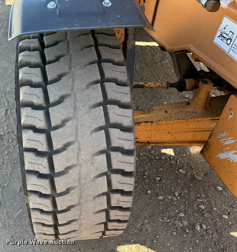 image for item EB2738 2005 Case 570MXT Turbo landscape tractor