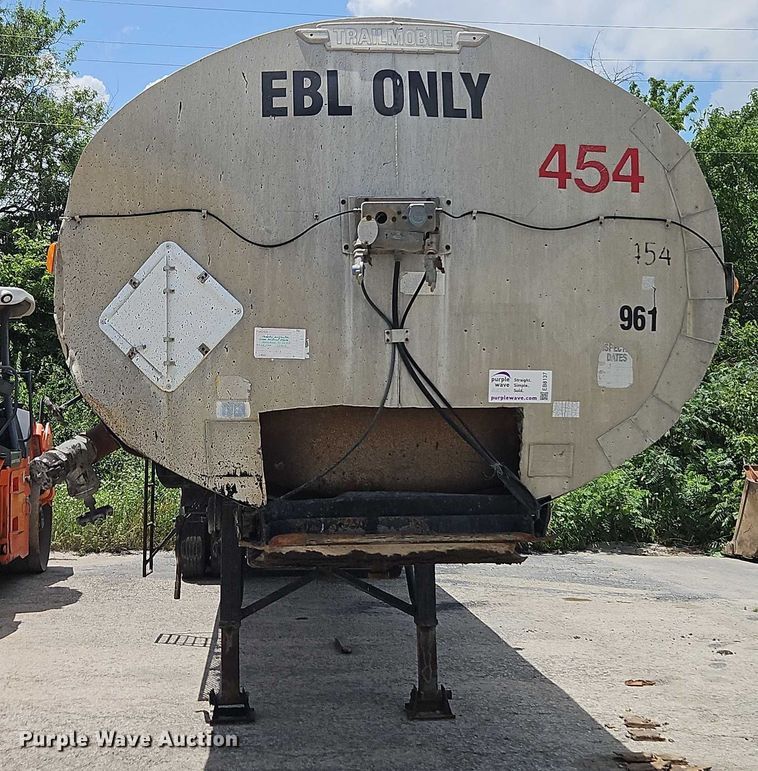 image for item EB8137 1974 TrailMobile asphalt distributor trailer