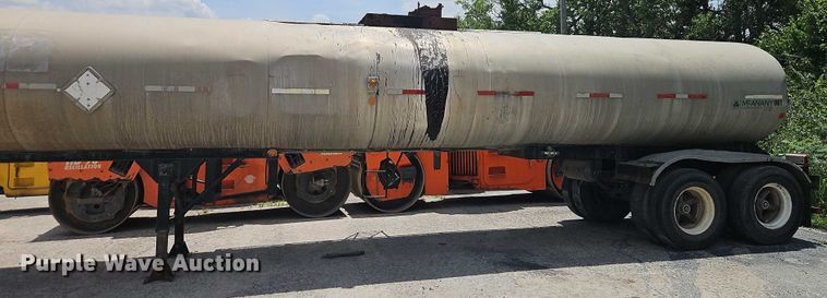 image for item EB8137 1974 TrailMobile asphalt distributor trailer