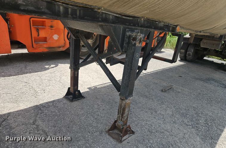 image for item EB8137 1974 TrailMobile asphalt distributor trailer