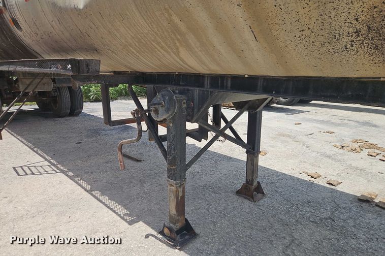 image for item EB8137 1974 TrailMobile asphalt distributor trailer