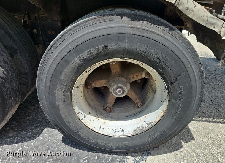 image for item EB8137 1974 TrailMobile asphalt distributor trailer