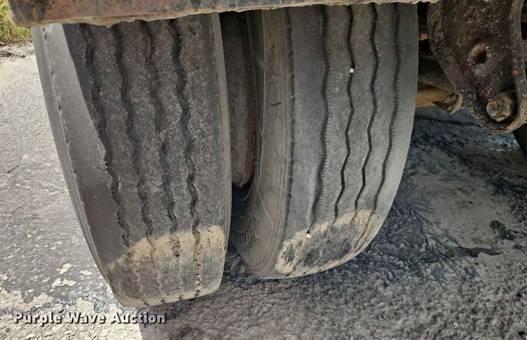 image for item EB8137 1974 TrailMobile asphalt distributor trailer