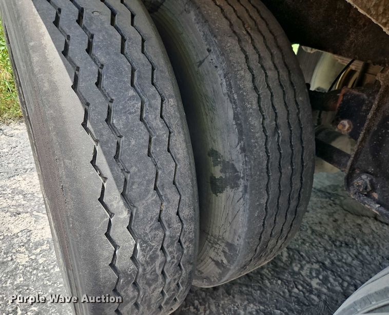 image for item EB8137 1974 TrailMobile asphalt distributor trailer