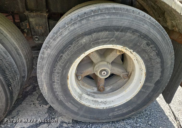 image for item EB8137 1974 TrailMobile asphalt distributor trailer