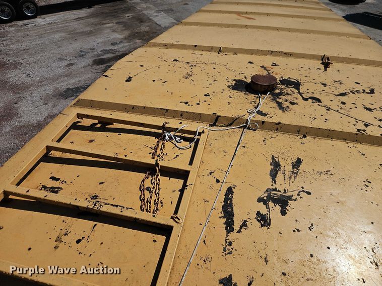 image for item EB8147 1998 Wich frac tank trailer