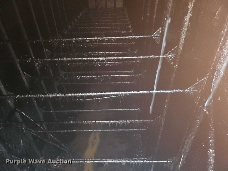 image for item EB8147 1998 Wich frac tank trailer